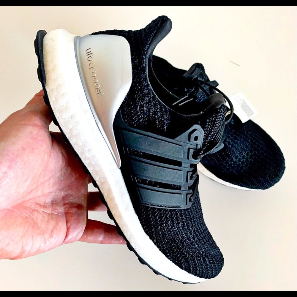 adidas ultra boost 19 Wmns 7.5 J6.5 NEW